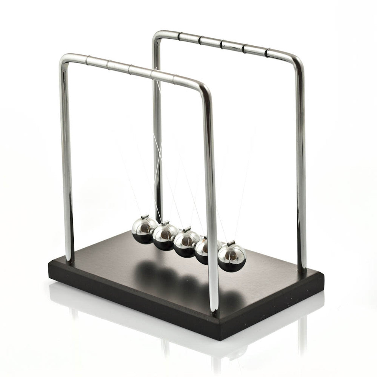 InGenious Newton's Cradle